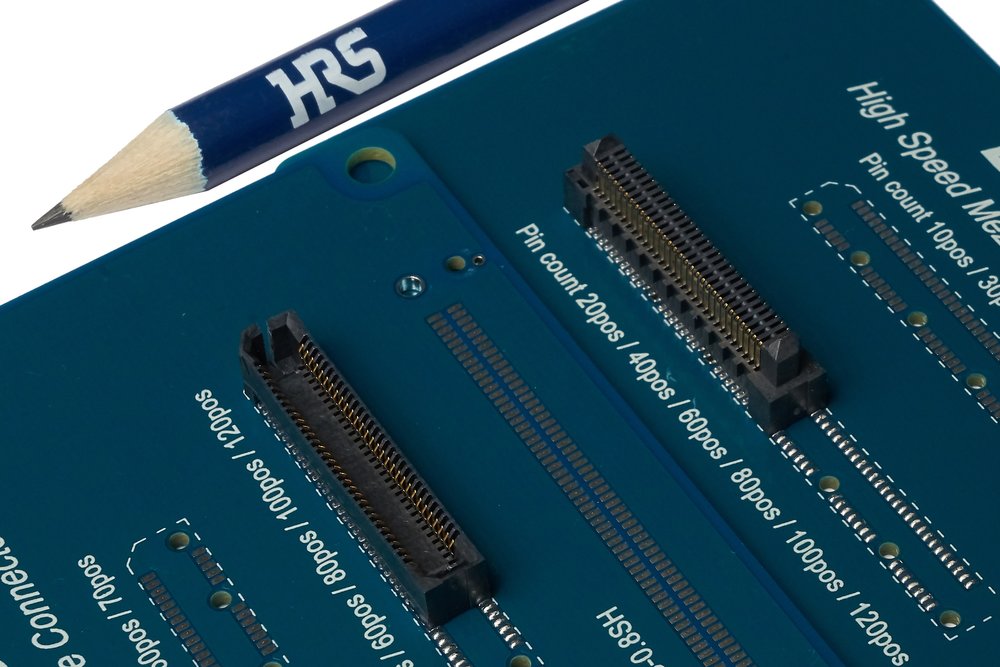 RS Components propose les connecteurs carte à carte de Hirose supportant les transmissions Ethernet 10 Gbps